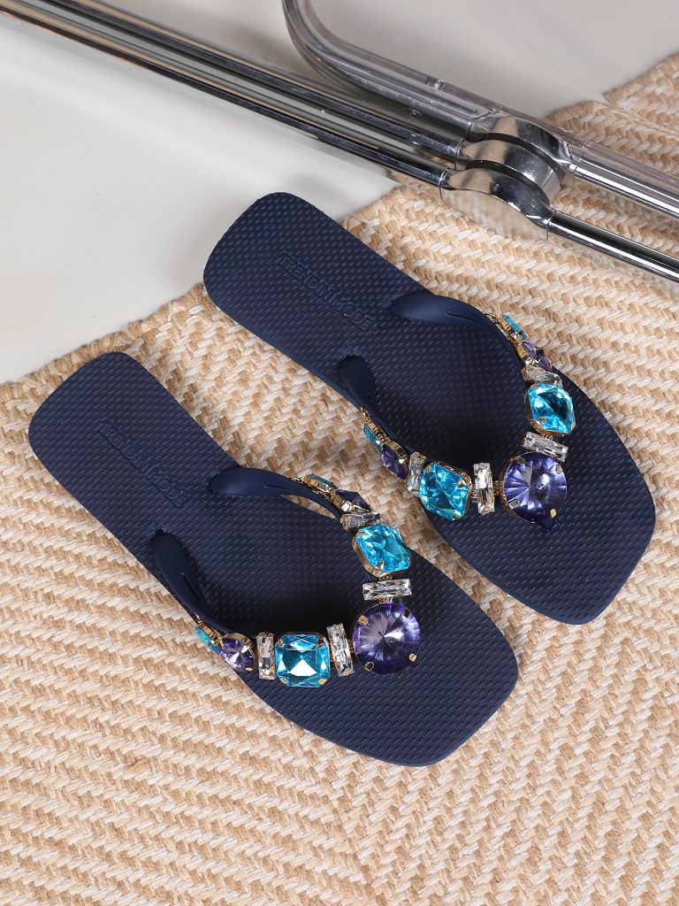 TM251995_SUMMER_NAVY_7
