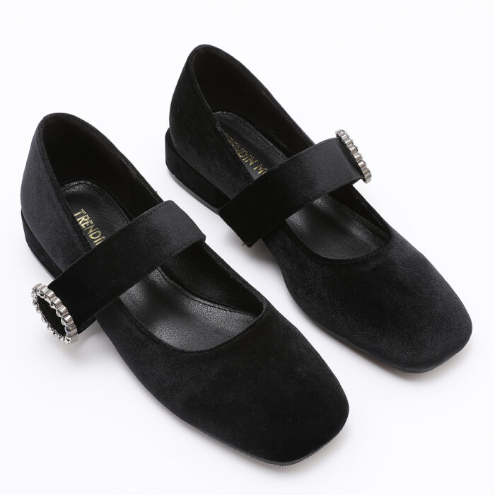 Zapato de Punta Cuadrada de Terciopelo Negro - Imagen 2