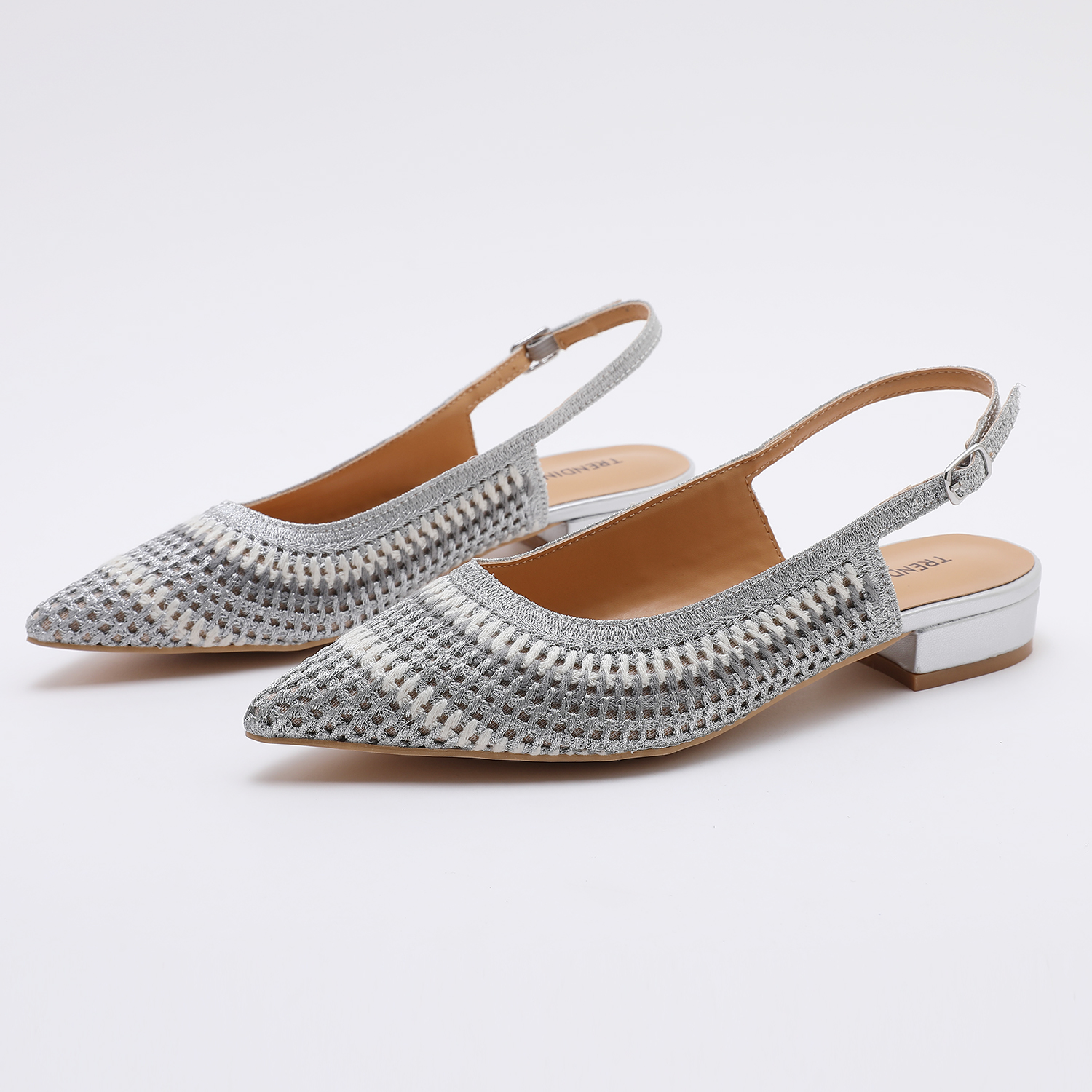 TMA11001_GREY_17 Flyknit Slingback TMA11001 Silver - Image 1